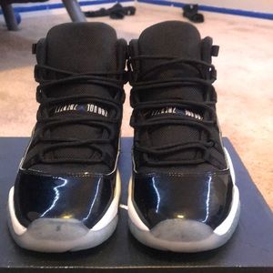 Jordan retro 11’s space jams